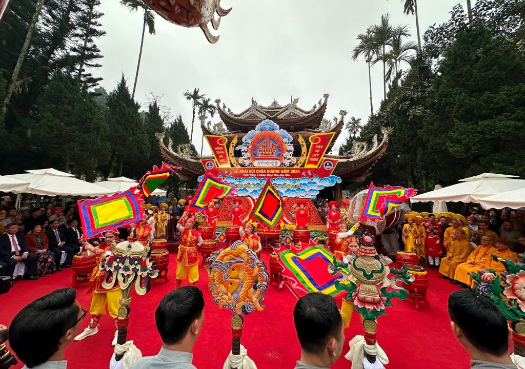 Lễ hội Chùa Hương