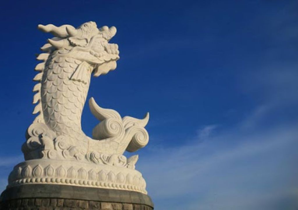 tượng cá chép hóa rồng Đà Nẵng